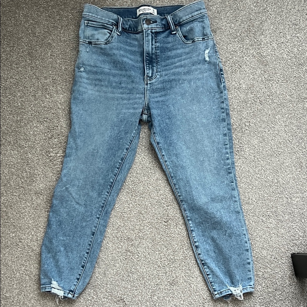 Abercrombie & Fitch Light The Super Skinny Ankle High Rise Extra Short
